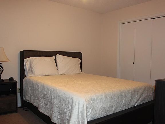 4th image of 62 Westwood Village Dr