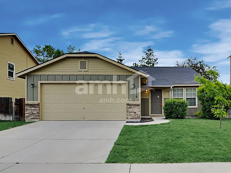 4418 N Alester Ave — Photo 1