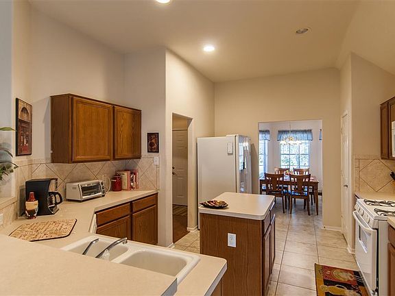 5th image of 2327 Charlton House Ln