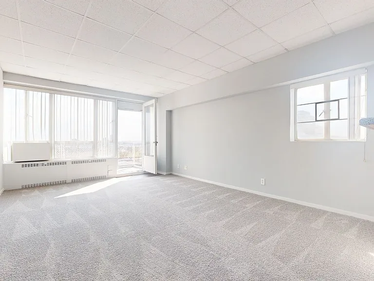 Lake Meadows Apartments — Photo 308