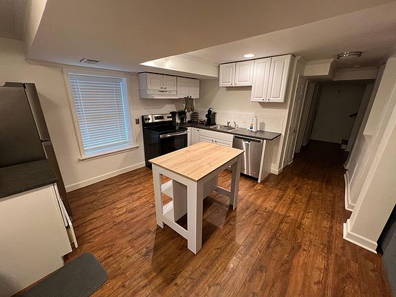 Kitchen with island