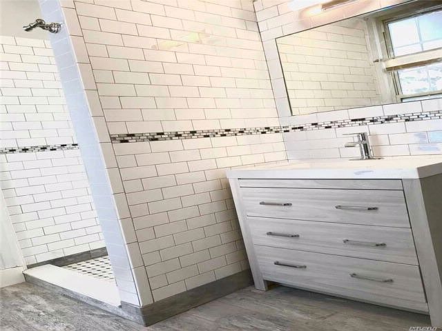 1st image of 801 Main St APT 3