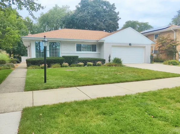 9130 Kenneth Ave, Skokie, IL 60076
