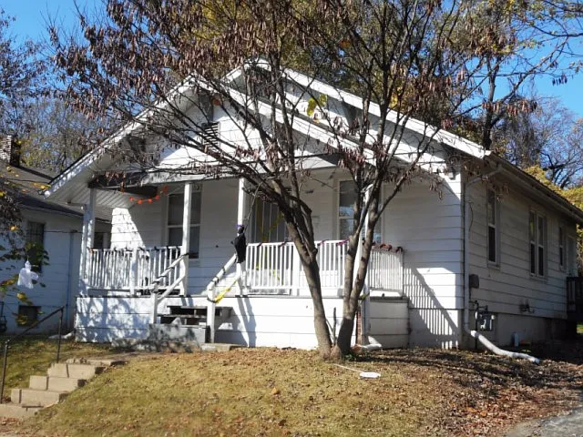 8629 Octavia Ave photo 1