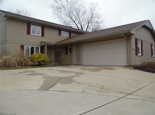 1192 Surfside Cir, Aurora, OH 44202