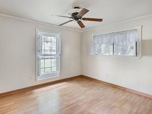 4th image of 903 Loganwood Ave