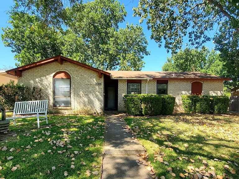 3025 Lambert Dr — Photo 13