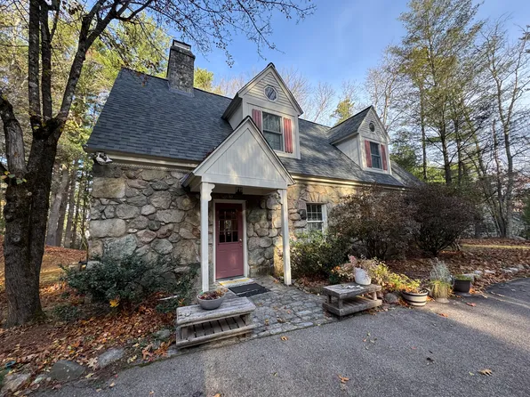 3 Longmeadow Dr, Westwood, MA 02090