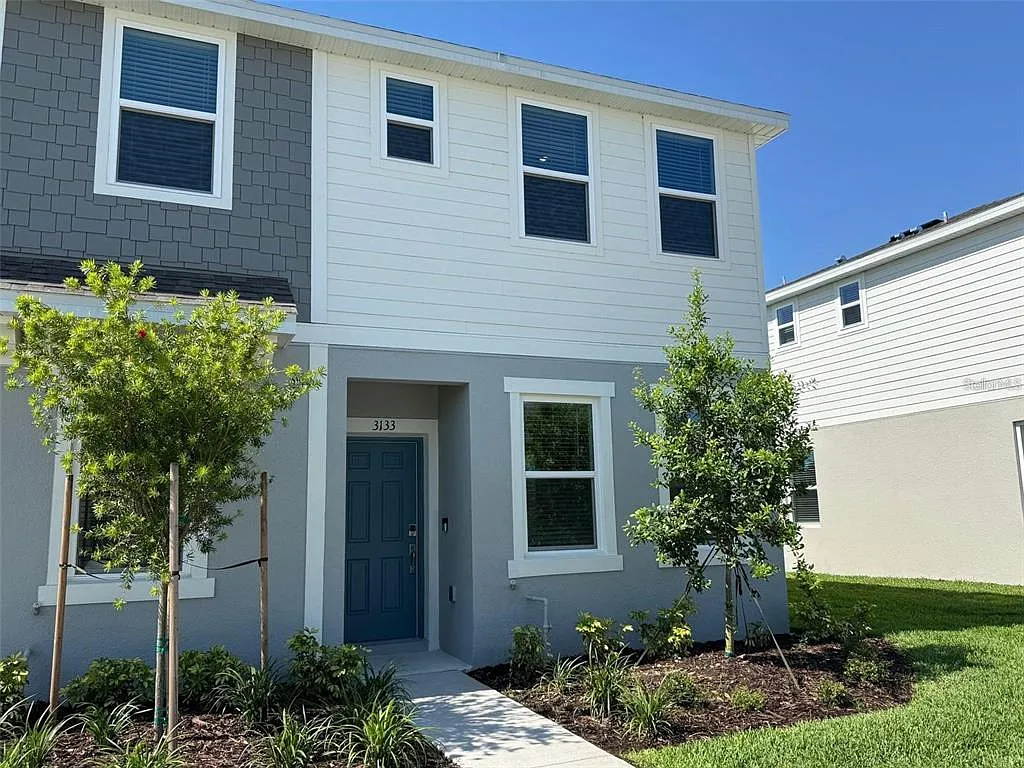 2 bed, 2.5 bath, 1255 sqft, $1,890 — Photo 2