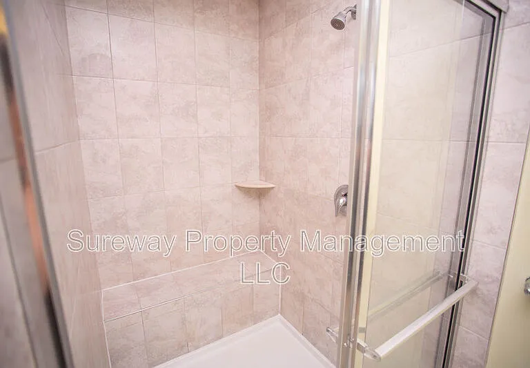 1 Tweentown Close — Photo 23