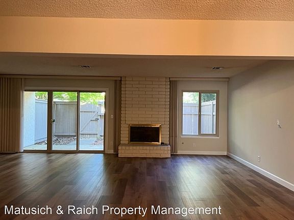 5th image of 19907 Vineyard Ln