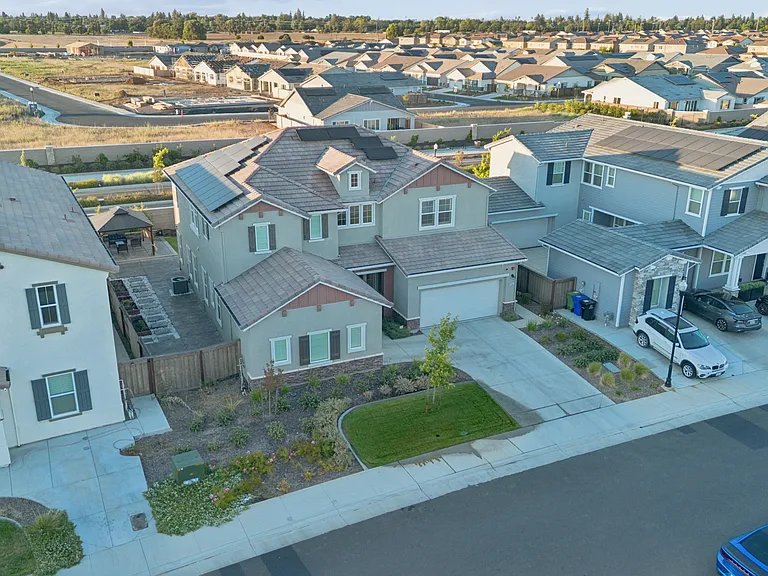 8596 Yari Way — Photo 45