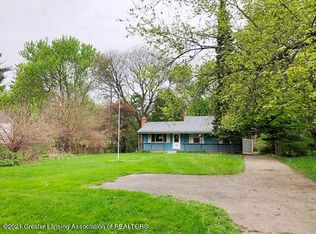 933 N Waverly Rd, Lansing, MI 48917