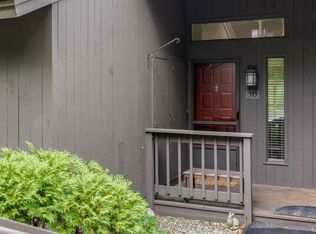 Ridge, Hartford, VT 05059