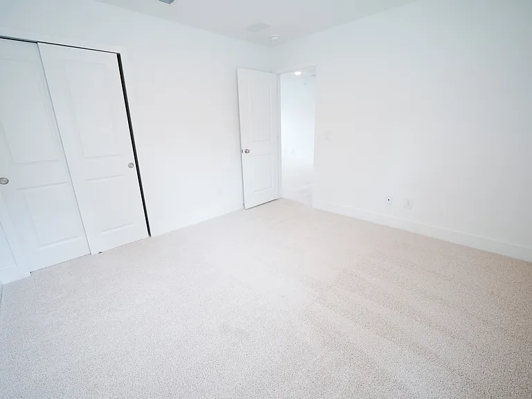 128 Kingswood Cir — Photo 32
