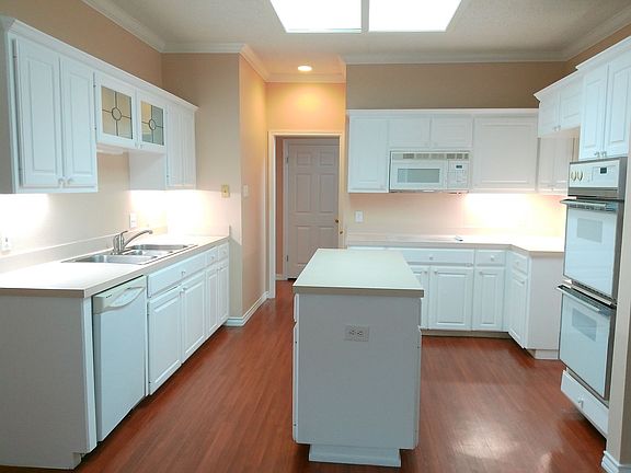 3rd image of 6413 Marans St