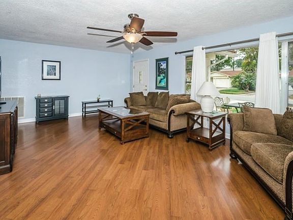 3rd image of 2401 Lighthouse Dr