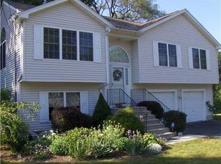 4 Saint Michaels Way, Smithfield, RI 02917