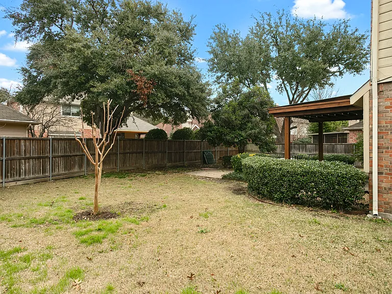 3777 Meadowcreek Cir — Photo 25