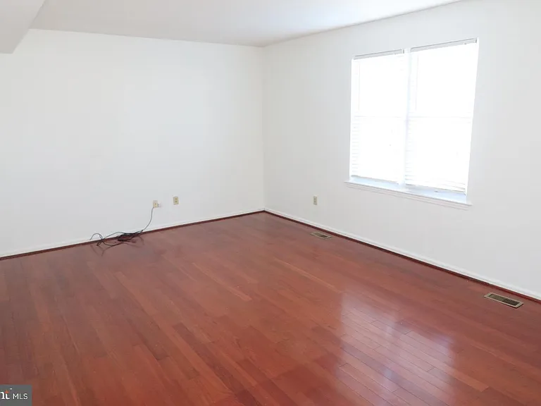 4581 Green Tree Rd — Photo 6