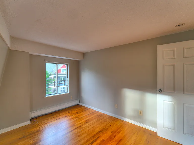 1263 Chapel St #C2 — Photo 9