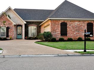 201 Fenwick Ct, Brandon, MS 39042