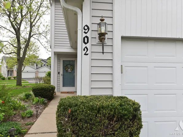 902 Ashley Ct, Westmont, IL 60559