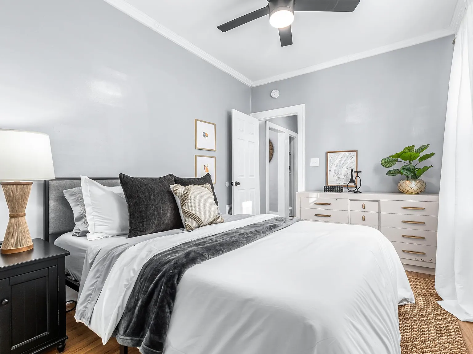 4 bed, 2100 sqft, $8,500 — Photo 3