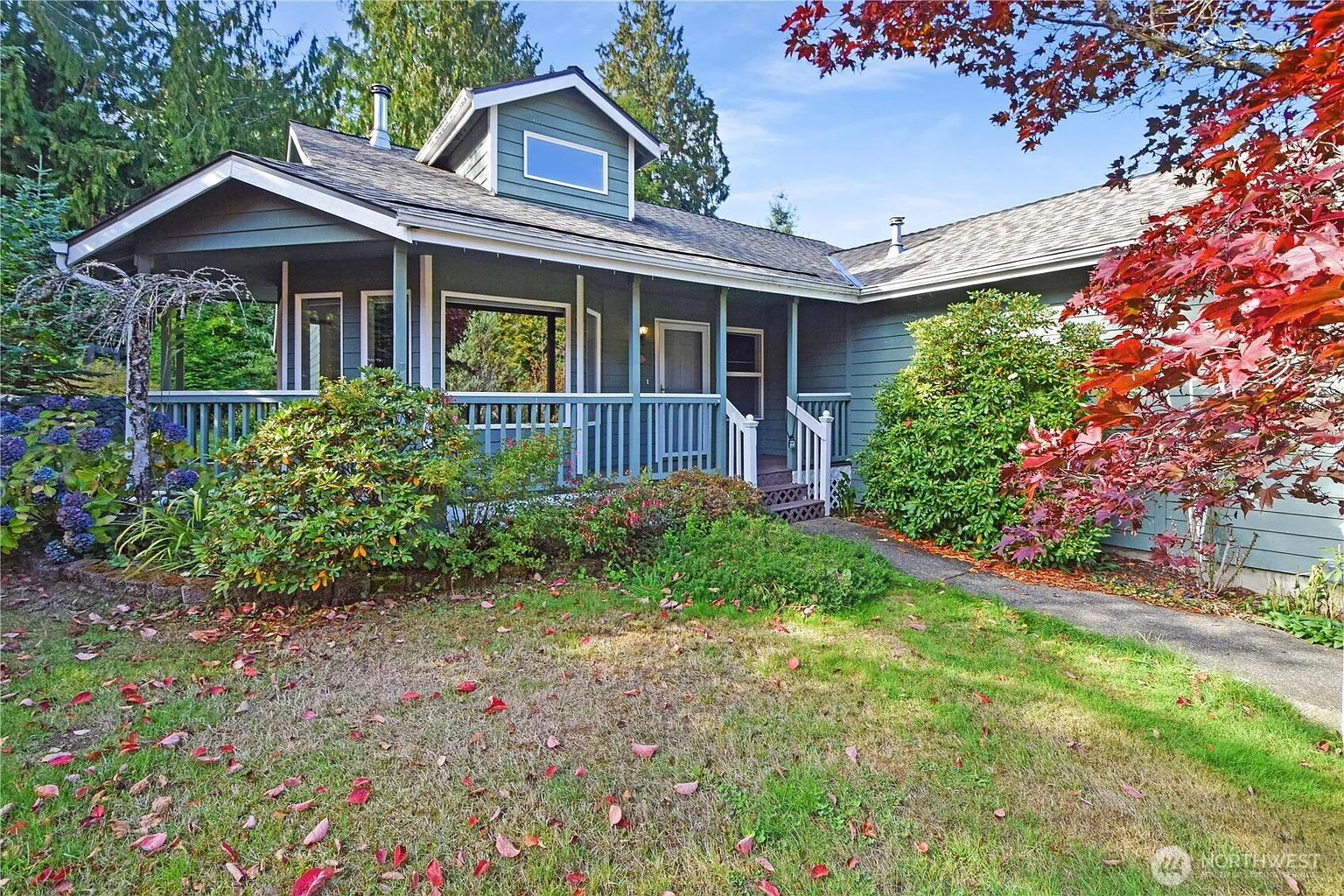 4294 Siana Place SE photo 1