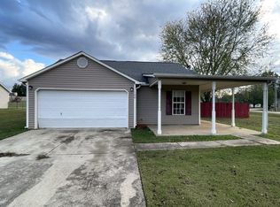 100 Green Lea Ln, New Market, AL 35761