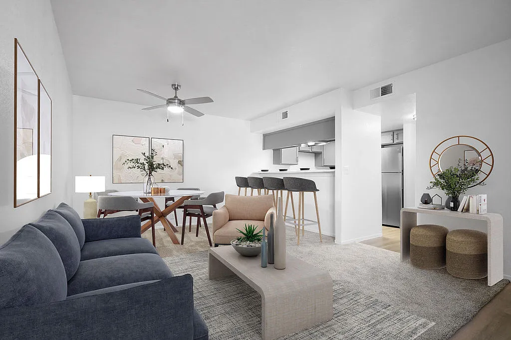 Sunset Springs Apartments — Photo 3