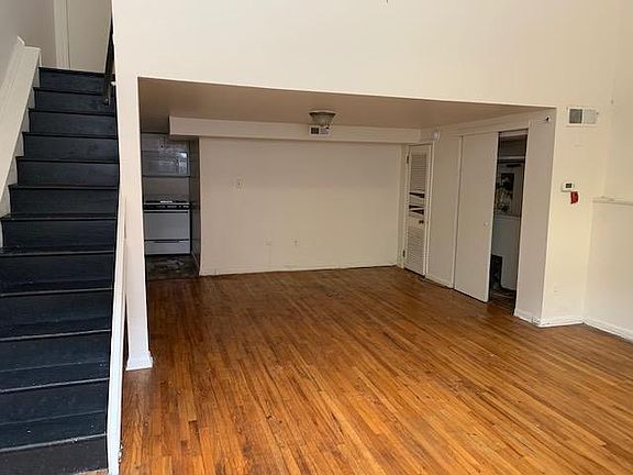2nd image of 929 Lombard St #933