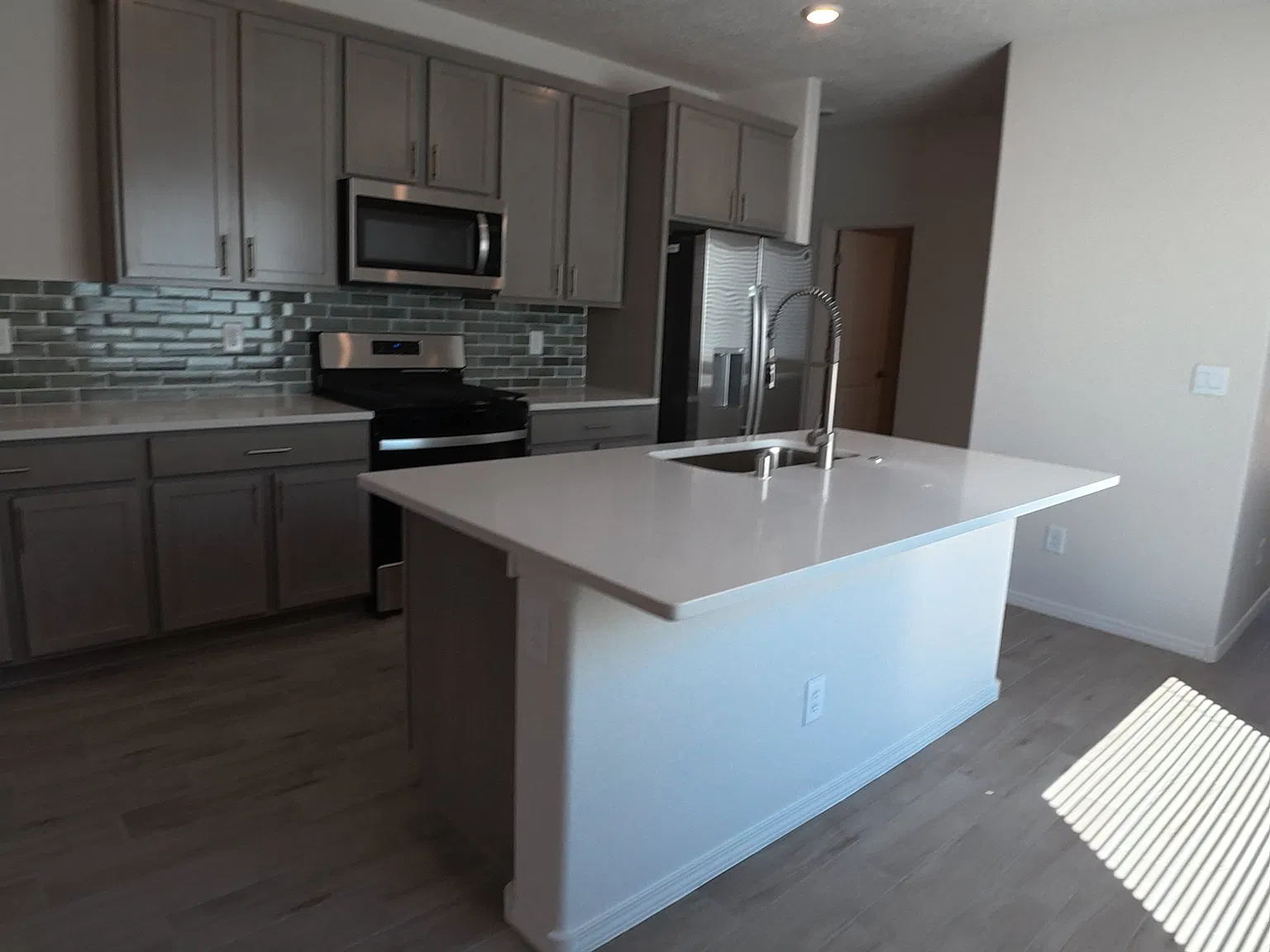 3 bed, 1550 sqft, $2,250 — Photo 4