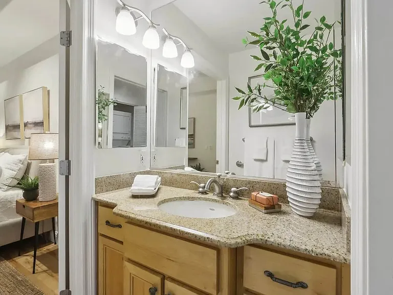 633 Elm St #102 — Photo 5
