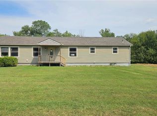 627 Monroe St, Pomona, KS 66076