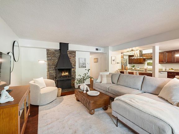 3rd image of 1129 Herbert Ave #C