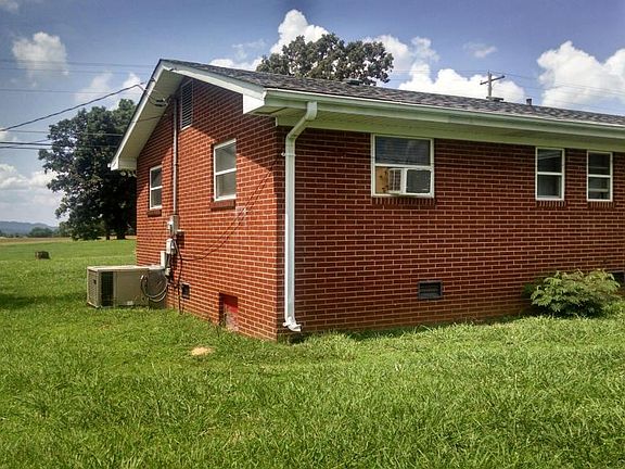 4th image of 3764 Tuckaleechee Pike