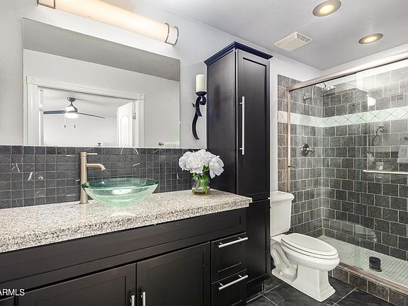 4th image of 2257 E Flossmoor Cir