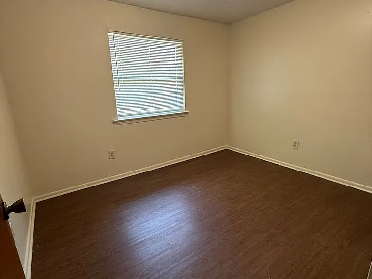 1408 Jade Ave — Photo 4