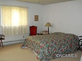3rd image of 526 Erkwood Dr