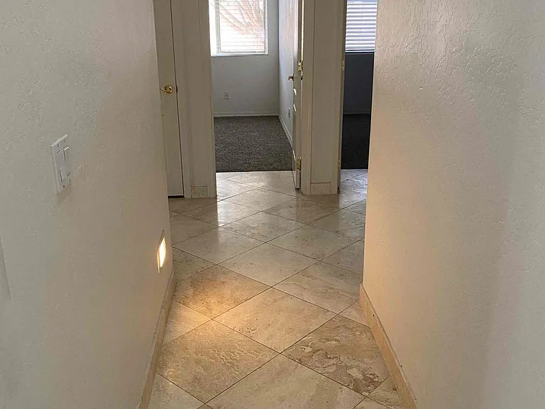 Hallway to other bedrooms