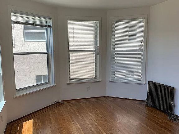 4th image of 1221 Greenwich St #4