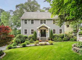 112 Woodside Ave, Wellesley, MA 02482
