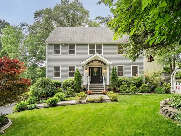 112 Woodside Ave, Wellesley, MA 02482