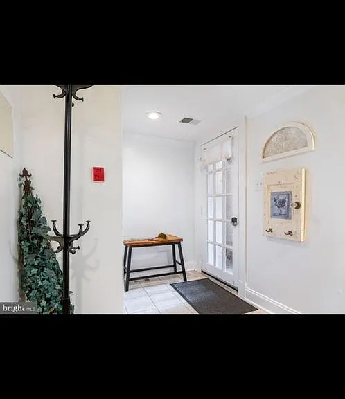 1835 Mintwood Pl NW #B — Photo 2