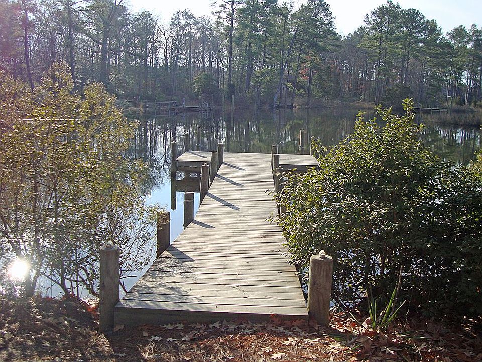 Small boat or kayak pier