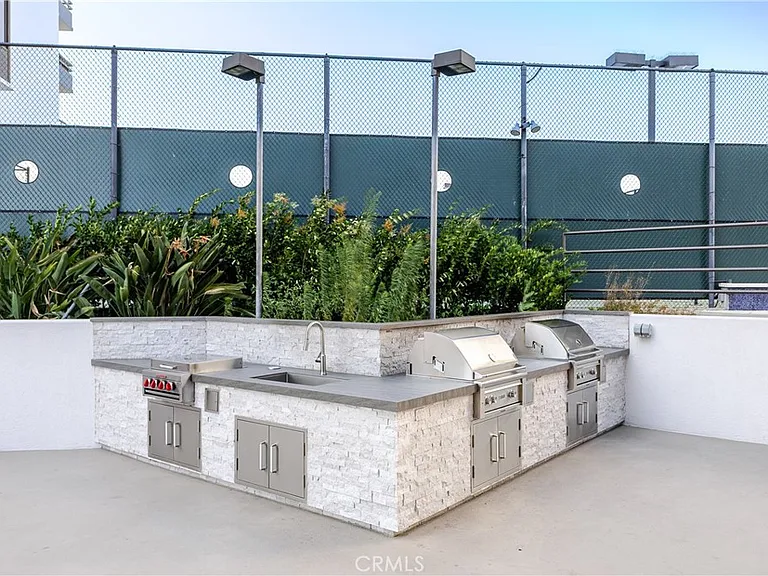343 Pioneer Dr #Penthouse 2 — Photo 17