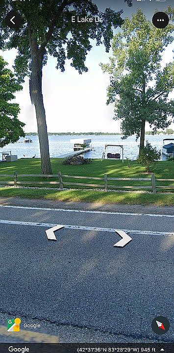 2nd image of 915 E Walled Lake Dr