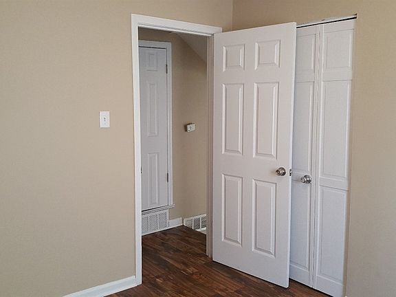 5th image of 4261 Glenbrook Dr