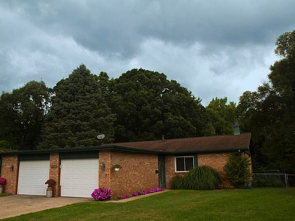 2nd image of 127 Paras Hill Dr